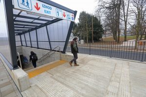 Podvoz Ljubljanska: Novi peron neprijazen do invalidov