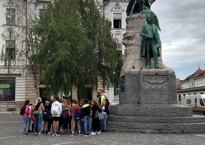 OSMOŠOLCI PO PREŠERNOVIH STOPINJAH